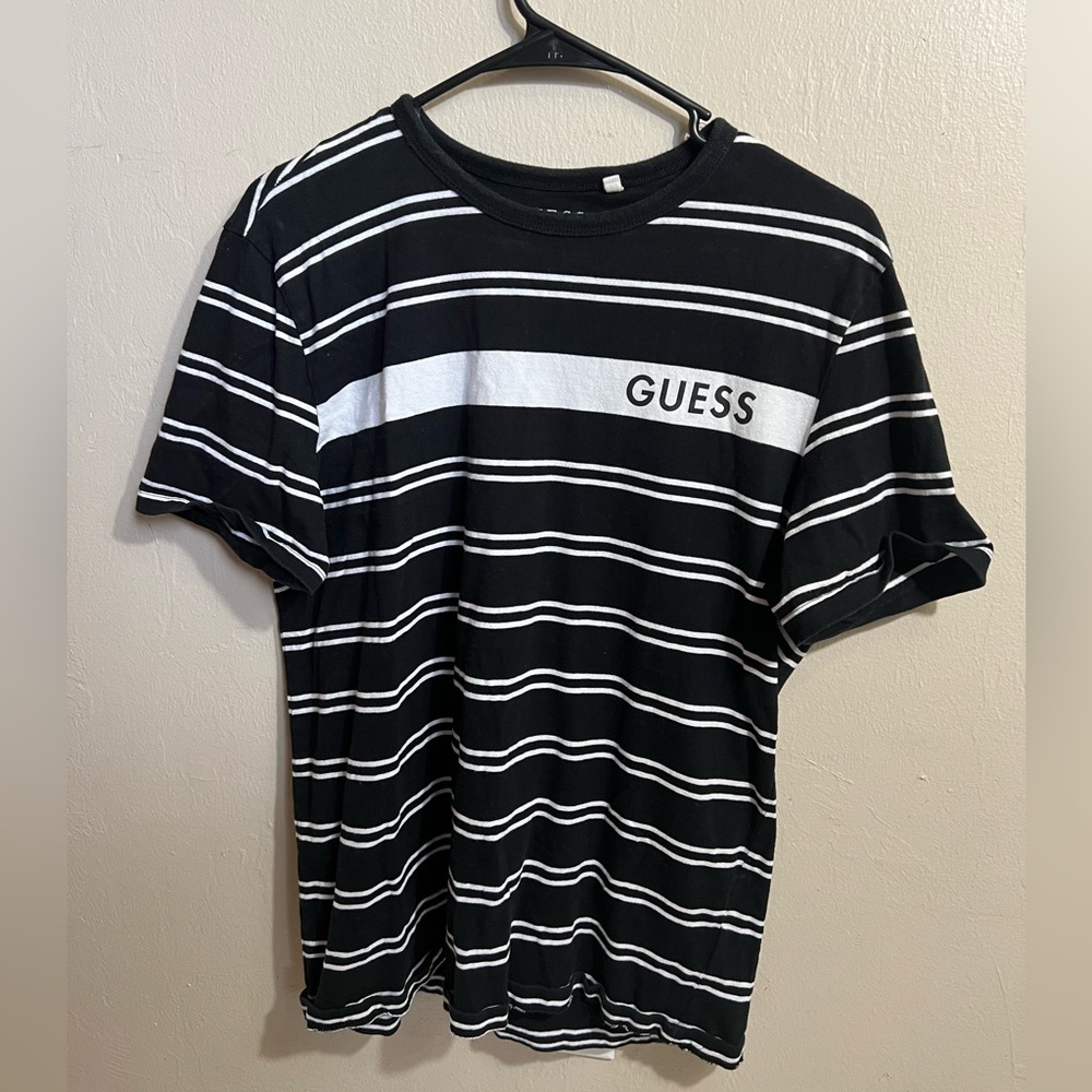 Black and White Stripped Tee Guess Size M